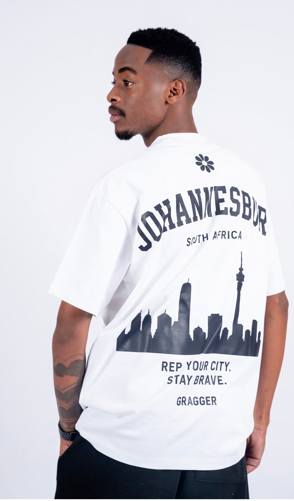 Short-sleeve T-shirt